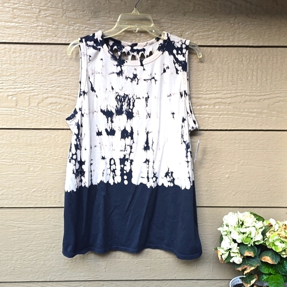 Torrid Vintage Cotton Jersey Crew Neck Slash Back Tank 2x NWT NEW - Picture 6 of 10